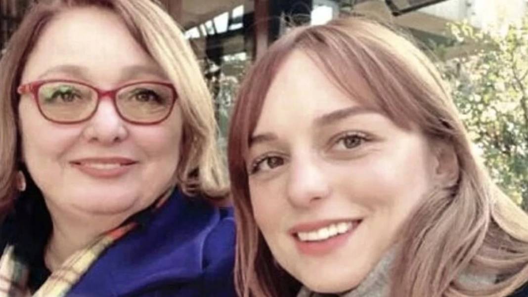 Nilperi Şahinkaya Annesinin Çantasından Çıkan Notu Paylaştı 4